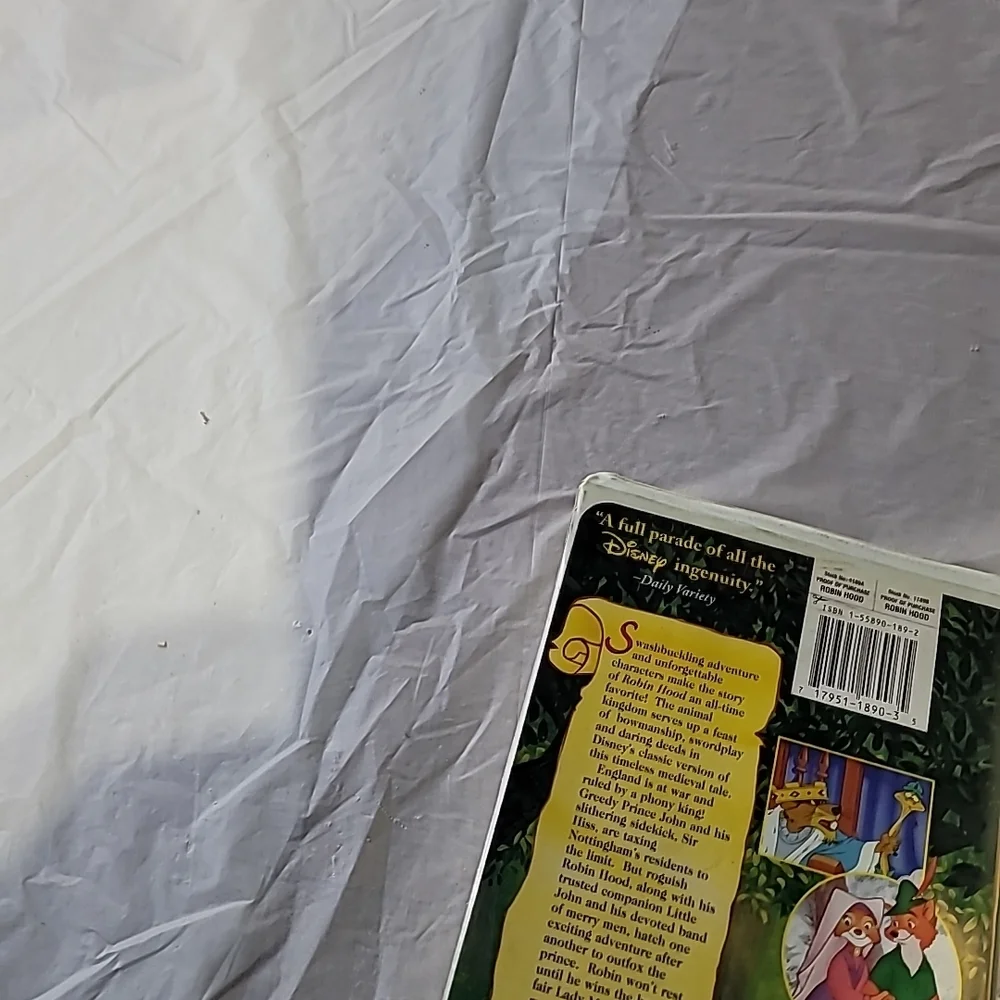 Disney Robin Hood VHS Tape